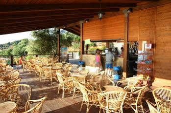 Parque de vacaciones Villaggio Marinella Direttamente Sul Mare 3*